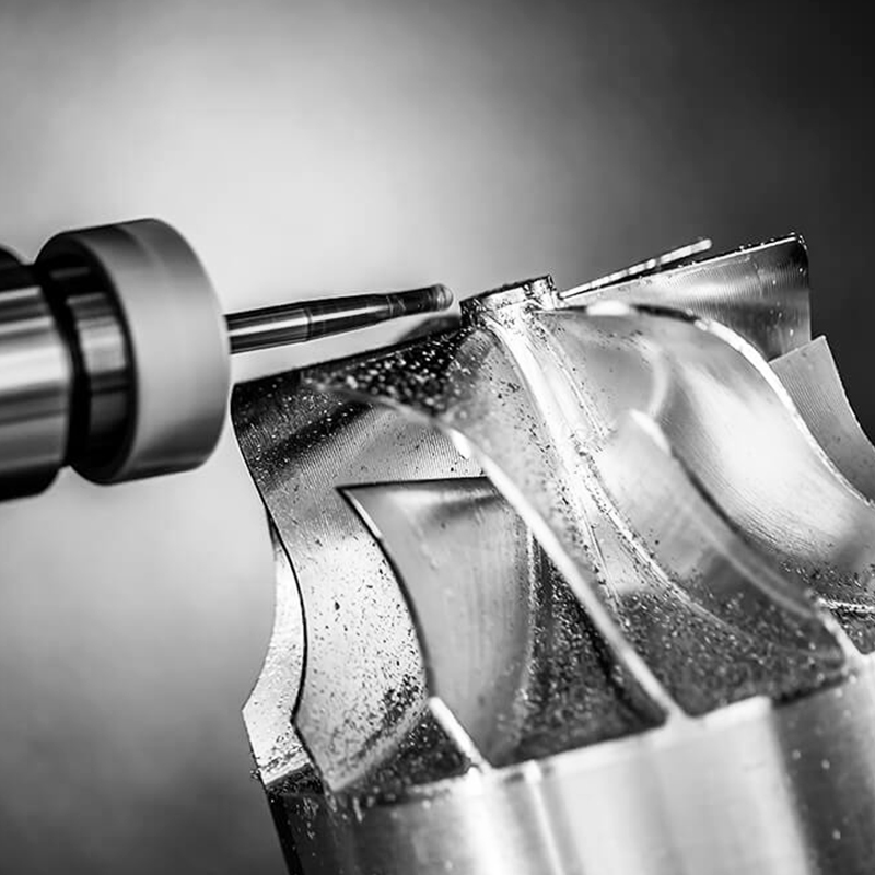 المبادئ الأساسية لمركز تصنيع الخمسة محاور